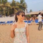 Niti Taylor Instagram - Where the sea meets the sky, and worries fade with the tide🧡