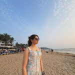 Niti Taylor Instagram - Where the sea meets the sky, and worries fade with the tide🧡