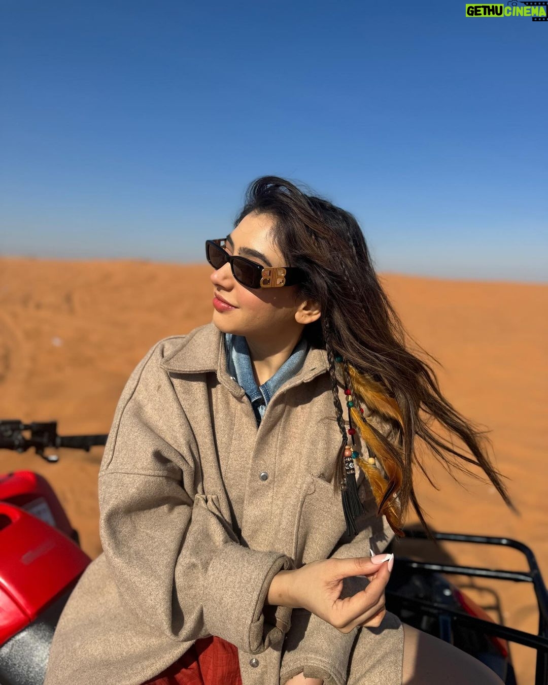 Niti Taylor Instagram - Servin dessert in desert 🏜️💥♥️ Dubai UAE