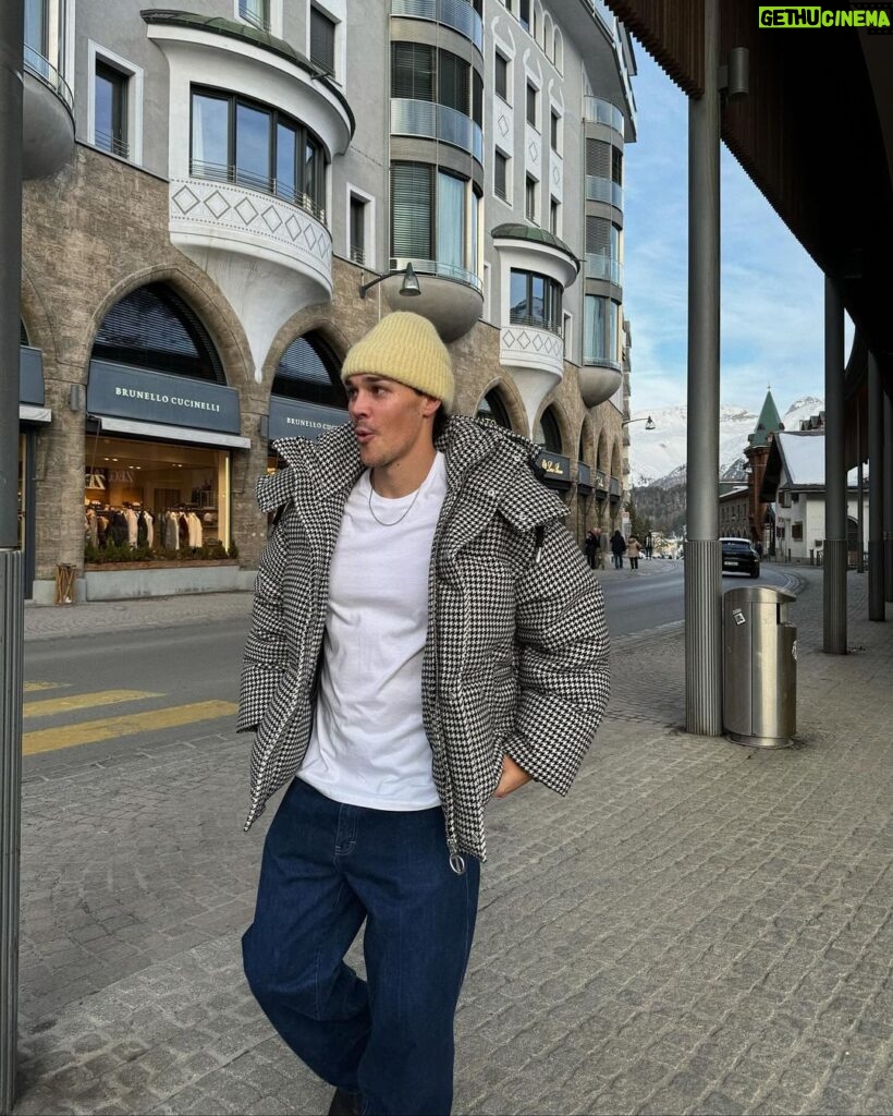 Noah Beck Instagram - “traveling rlly has expanded my palette” (eats bread, meat, and cheese) :p St. Moritz, Switzerland