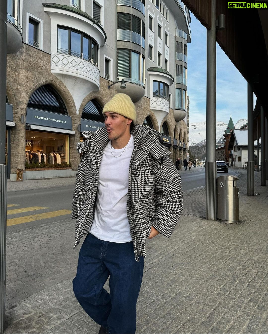 Noah Beck Instagram - “traveling rlly has expanded my palette” (eats bread, meat, and cheese) :p St. Moritz, Switzerland