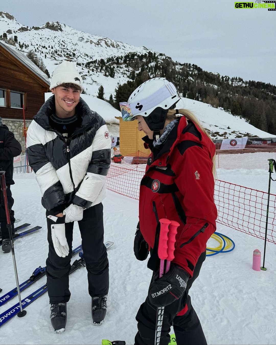 Noah Beck Instagram - learned how to ski in the swiss alps… (can never ski anywhere else, ever again)