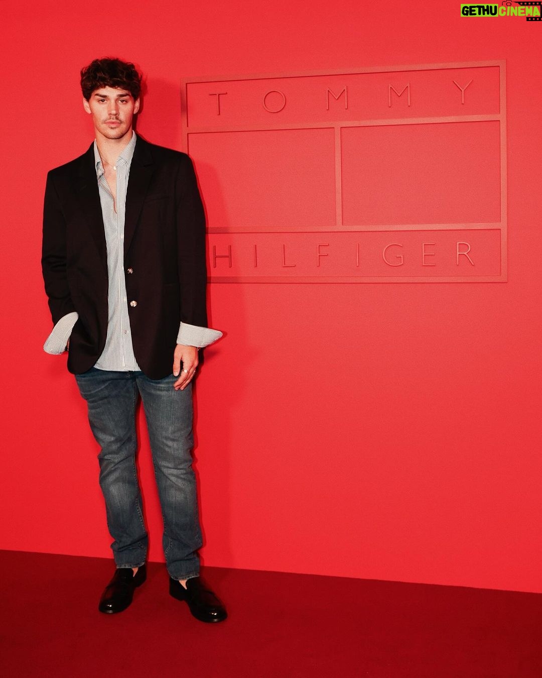Noah Beck Instagram - new york, new york #tommyhilfiger #NYFW2024 @tommyhilfiger