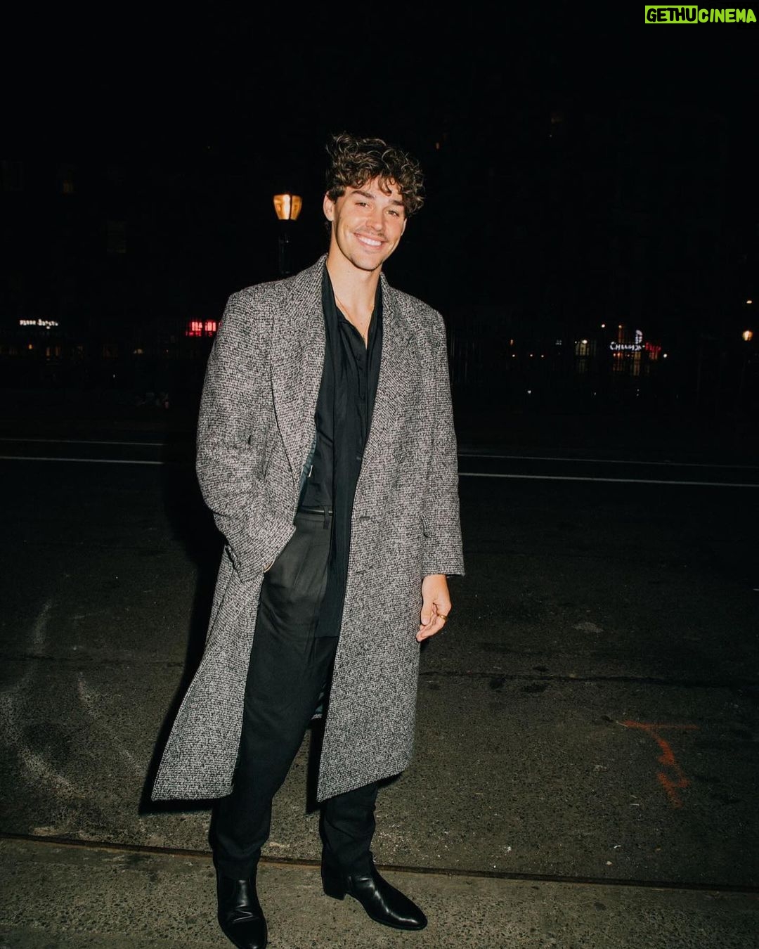 Noah Beck Instagram - i’ll take u to the candy shoppe @yslbeauty #yslbeautypartner New York City