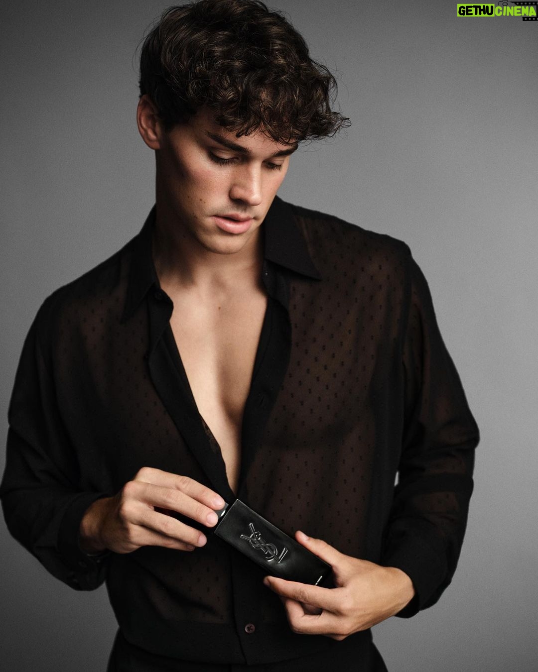 Noah Beck Instagram - love others, love MYSLF @yslbeauty #YSLBEAUTYPARTNER