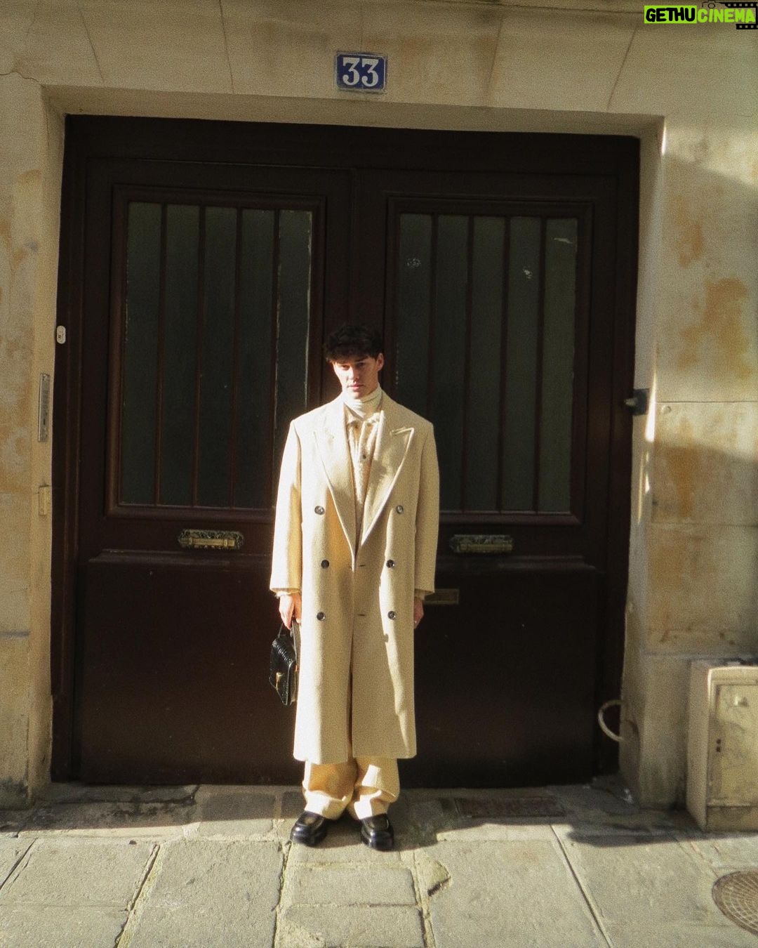 Noah Beck Instagram - there’s a piece of u in how i dress Paris, France