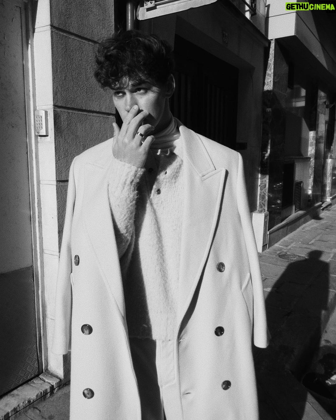 Noah Beck Instagram - there’s a piece of u in how i dress Paris, France