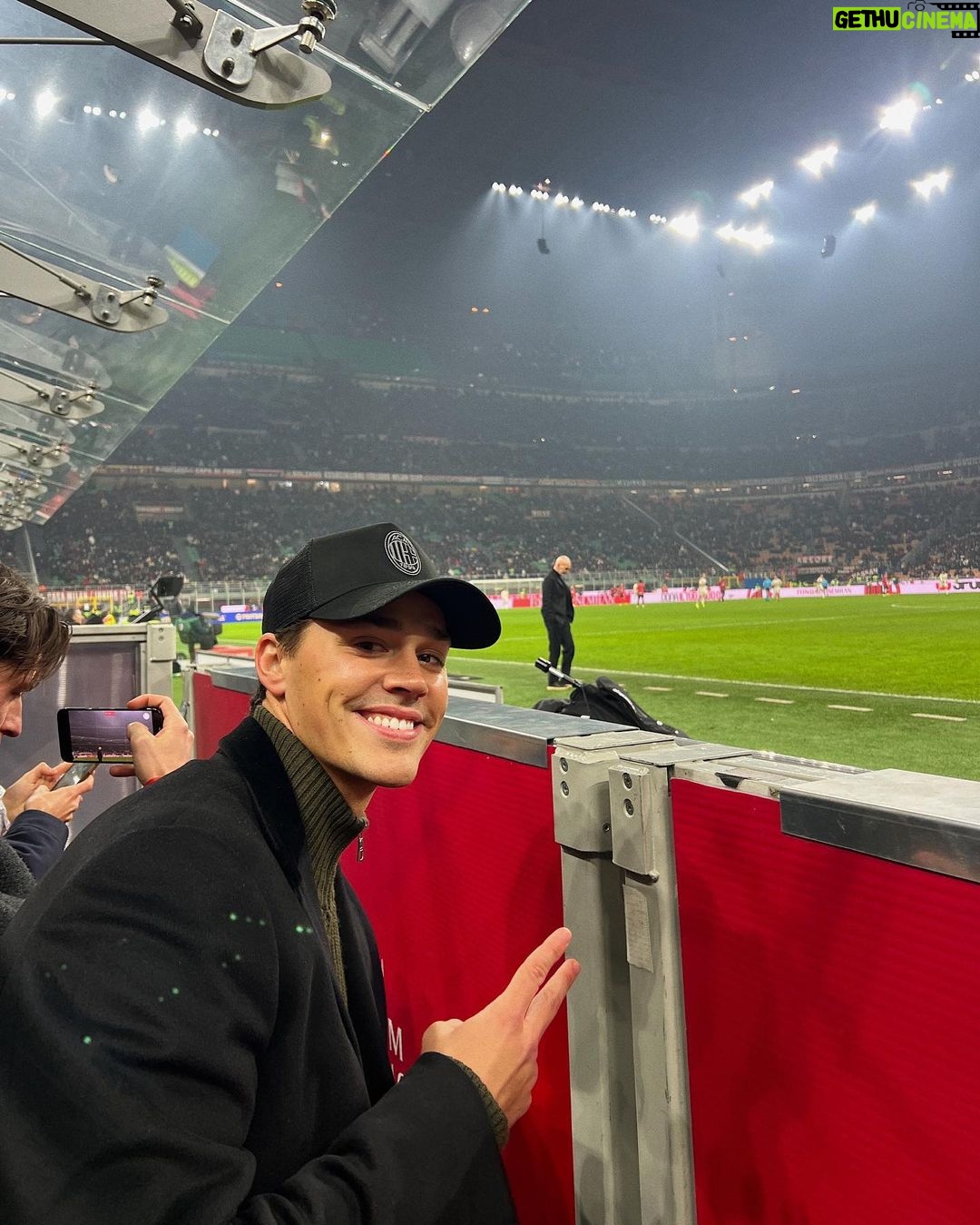 Noah Beck Instagram - fashion, footy, and good people🫂 Milano Stadio San Siro