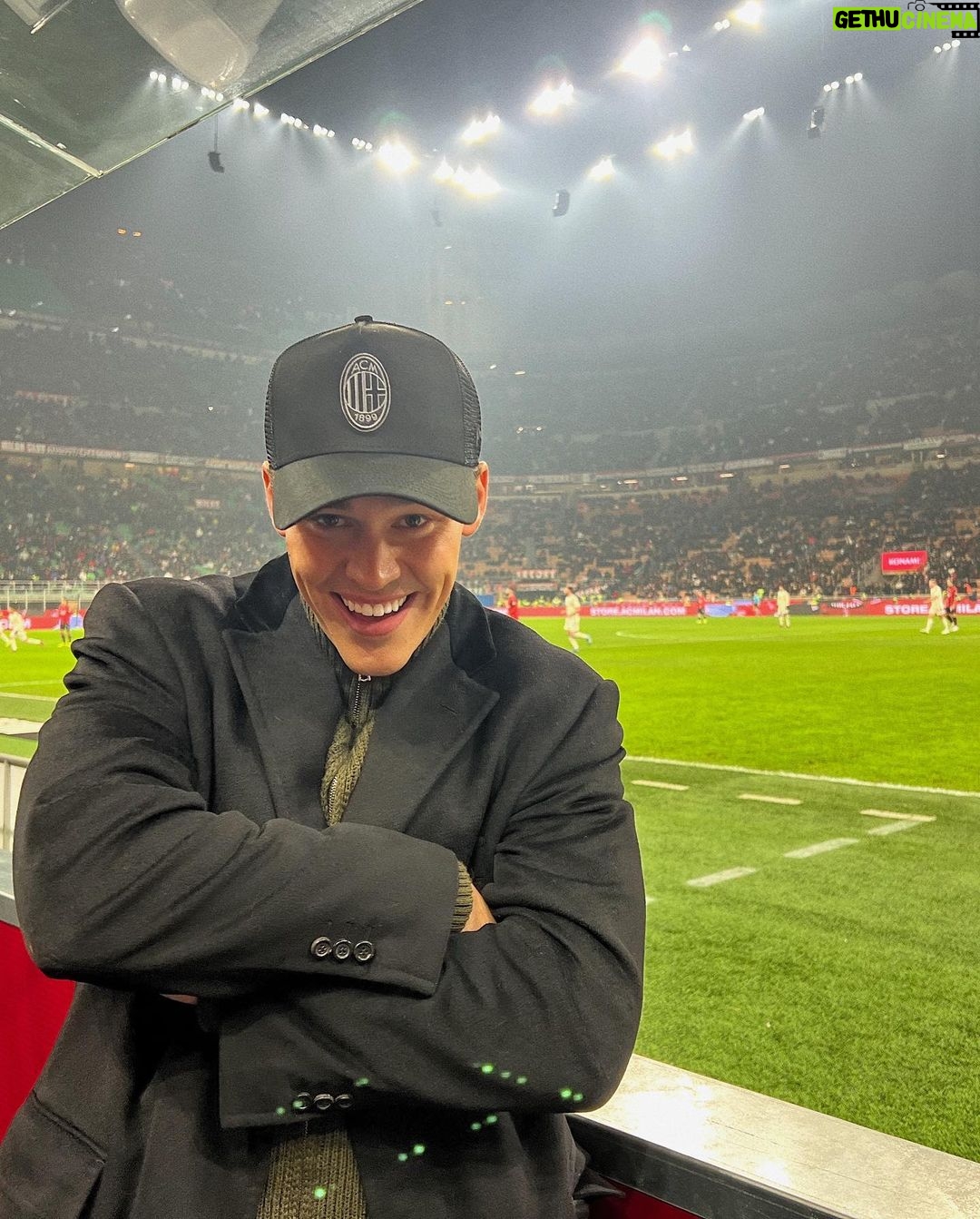 Noah Beck Instagram - fashion, footy, and good people🫂 Milano Stadio San Siro