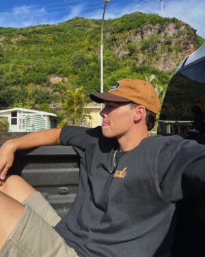 Noah Beck Instagram - wait u look cute, don’t move