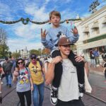 Noah Beck Instagram - nothing like family<3