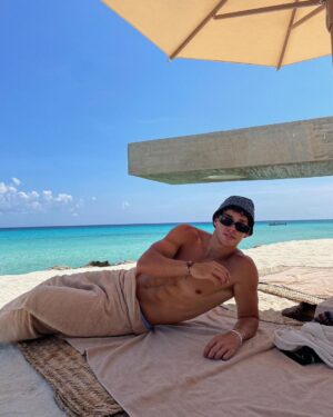 Noah Beck Instagram - ok last one