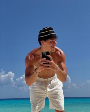 Noah Beck Instagram - ok last one