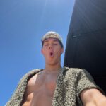Noah Beck Instagram - imma throw it back if that’s cool?
