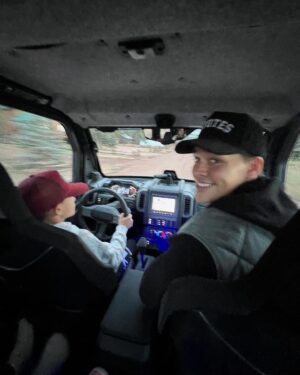 Noah Beck Instagram - u trynna build a super dirty snowman or what