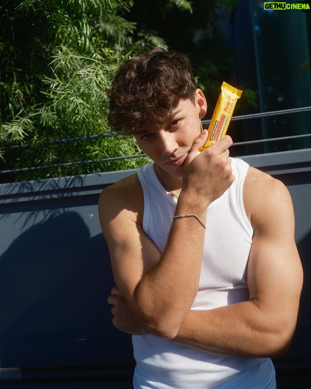 Noah Beck Instagram - It ain’t loitering when it’s 20 grams of protein and tastes this good @barebells.usa