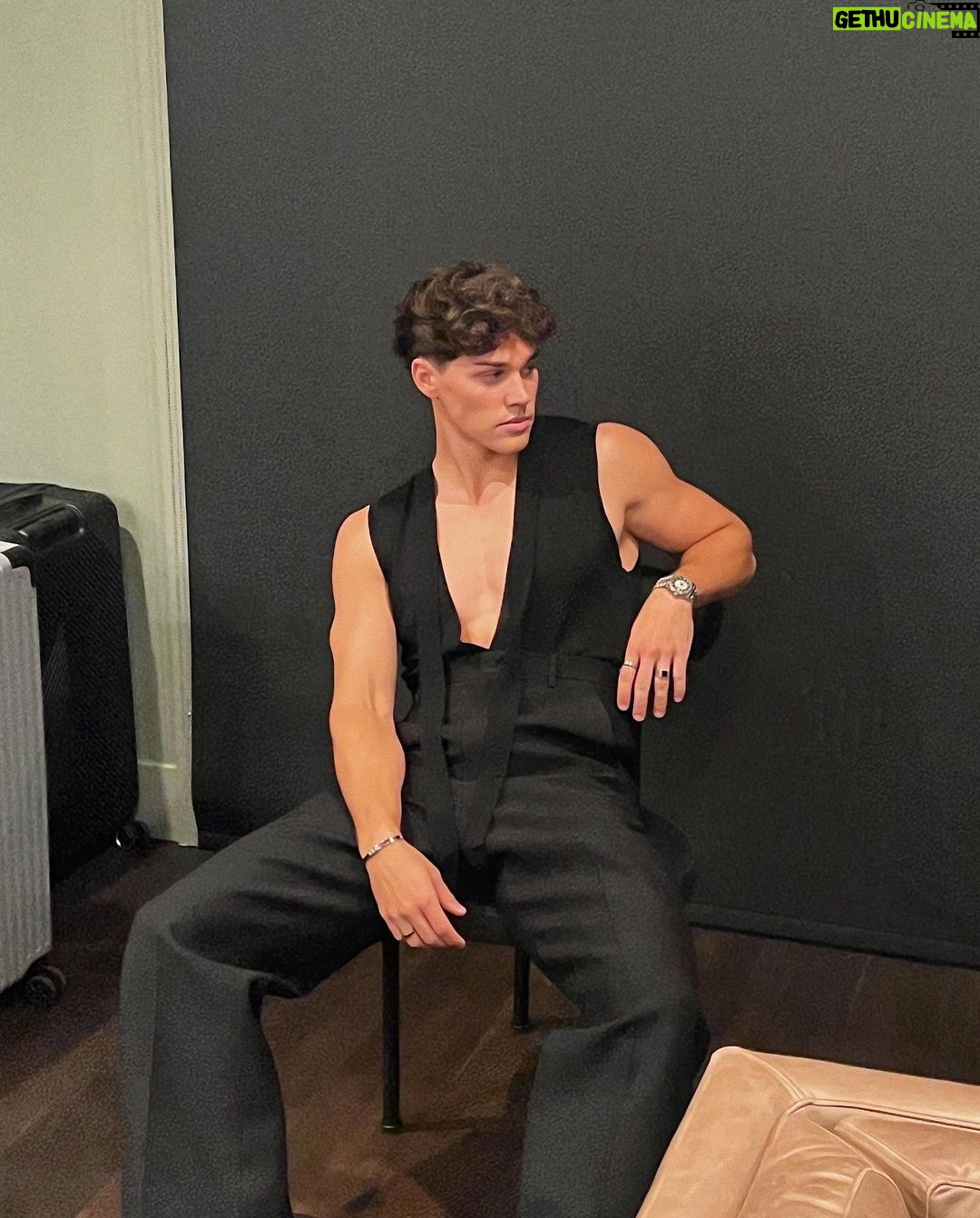 Noah Beck Instagram - a bit of everything rlly