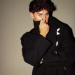 Noah Beck Instagram – MYSLF, last night @gq @yslbeauty #YSLBeautyPartner