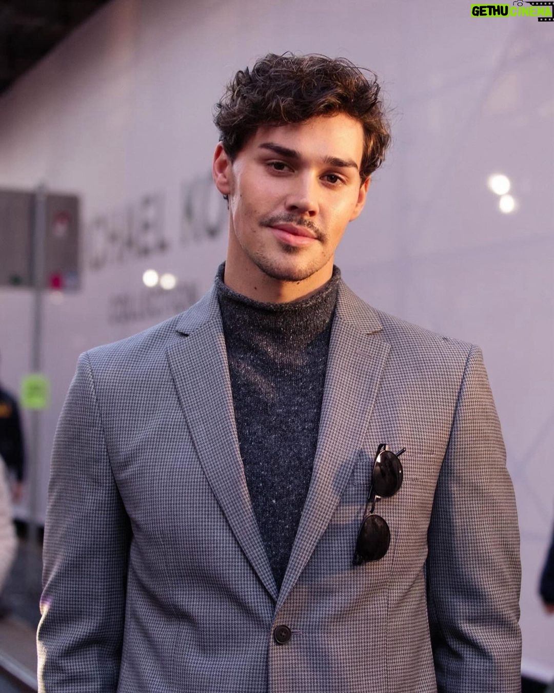 Noah Beck Instagram - snuck out of the office for this one @michaelkors #MKPartner