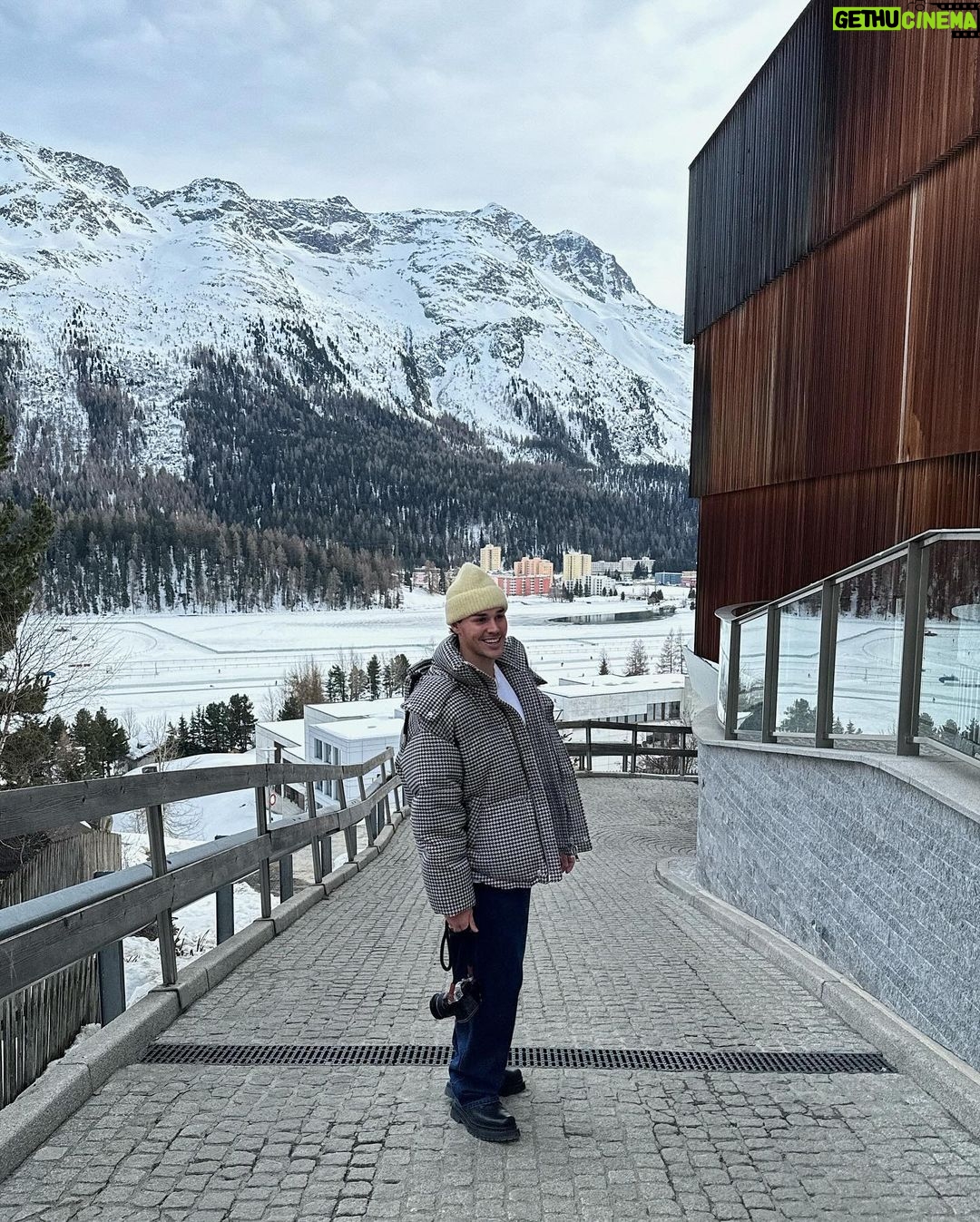 Noah Beck Instagram - “traveling rlly has expanded my palette” (eats bread, meat, and cheese) :p St. Moritz, Switzerland