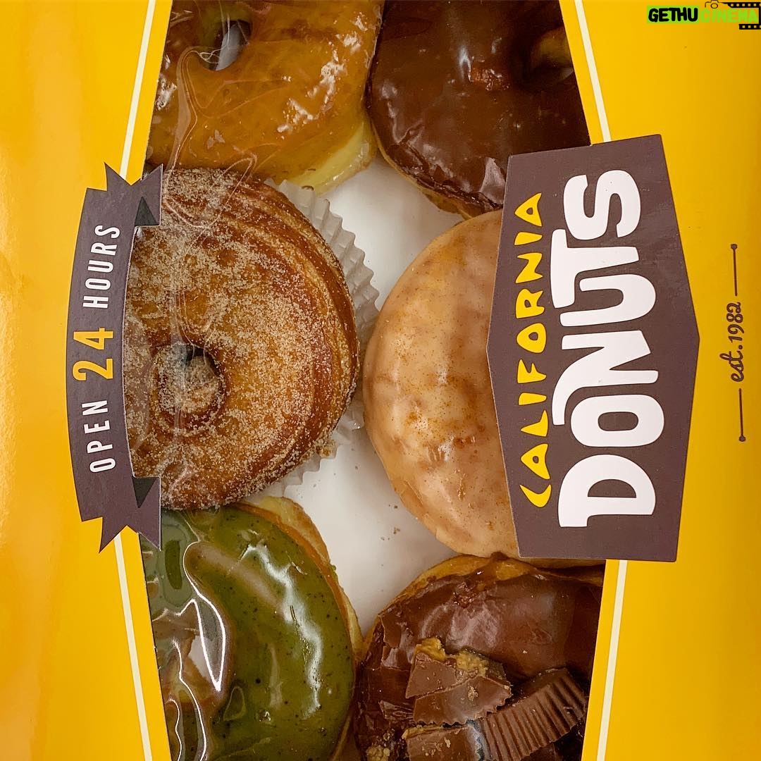 Nobi Nakanishi Instagram - Dinner? California Donuts
