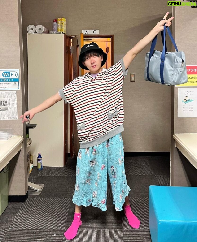 Noko Instagram - 静岡の伝説のサウナ「しきじ」に来たよ🐼にゃ！なんと、2時間まちっ！！ひえ〜ってなって、ひえー！