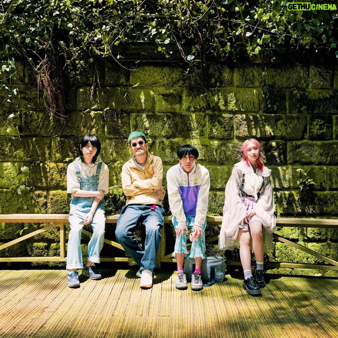 Noko - 3.1K Likes - 「聖なる交差点」のジャケ!