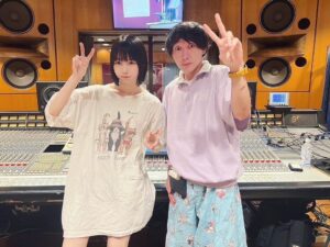 Noko Instagram - あのちゃんは昔から、今もずっと
どこにいても孤独や傷に寄り添ってくれる存在。
だから不器用にもなるけど、とーっても愛が深い人
表現者としてハードコアアティテュードを貫いてる
そんなバンドマン、長年の戦友🐼
こーしてお互いまだ生きてる事
一緒にやれてる事、嬉しいね🎸
尊敬してる、感謝っ🙏