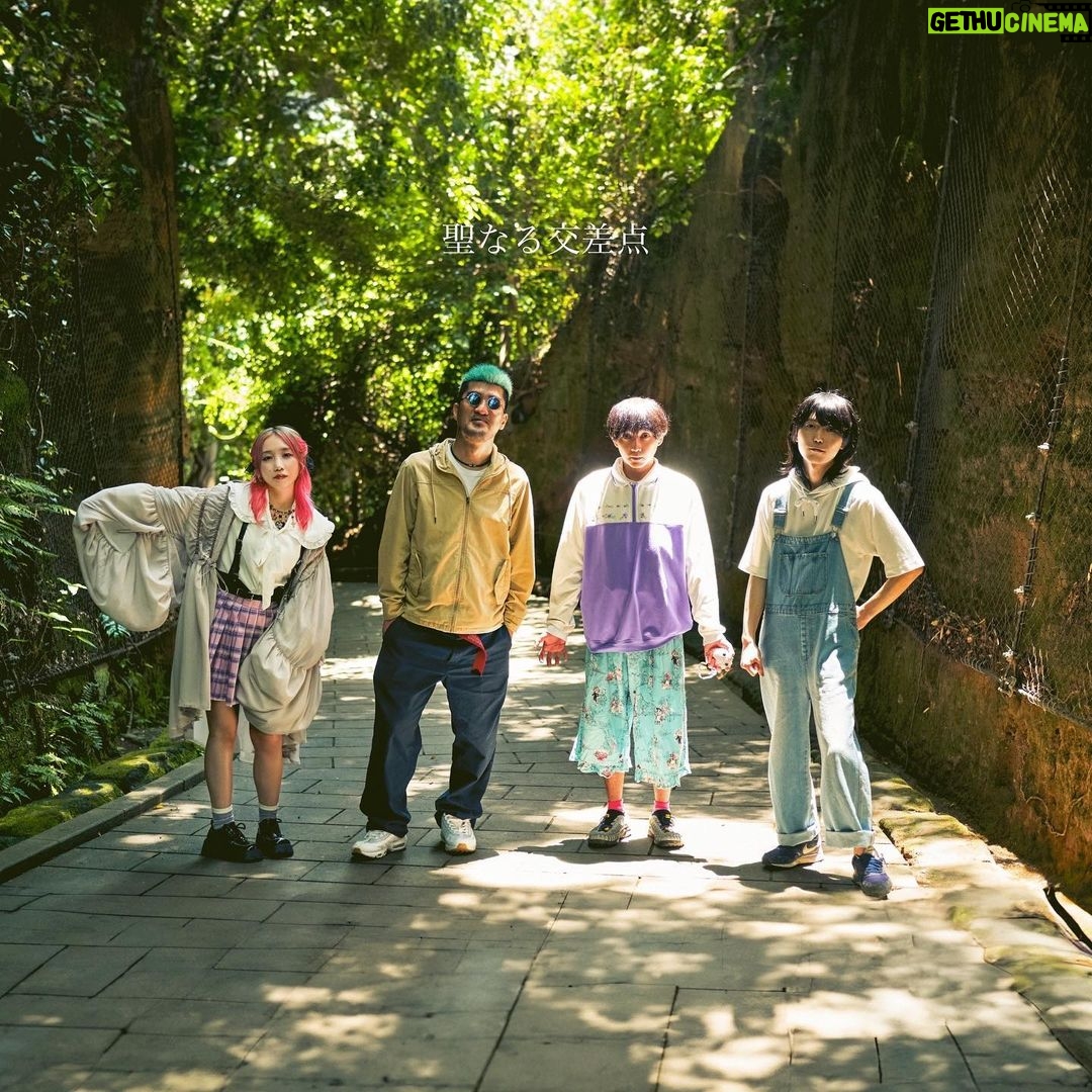 Noko - 3.1K Likes - 「聖なる交差点」のジャケ!