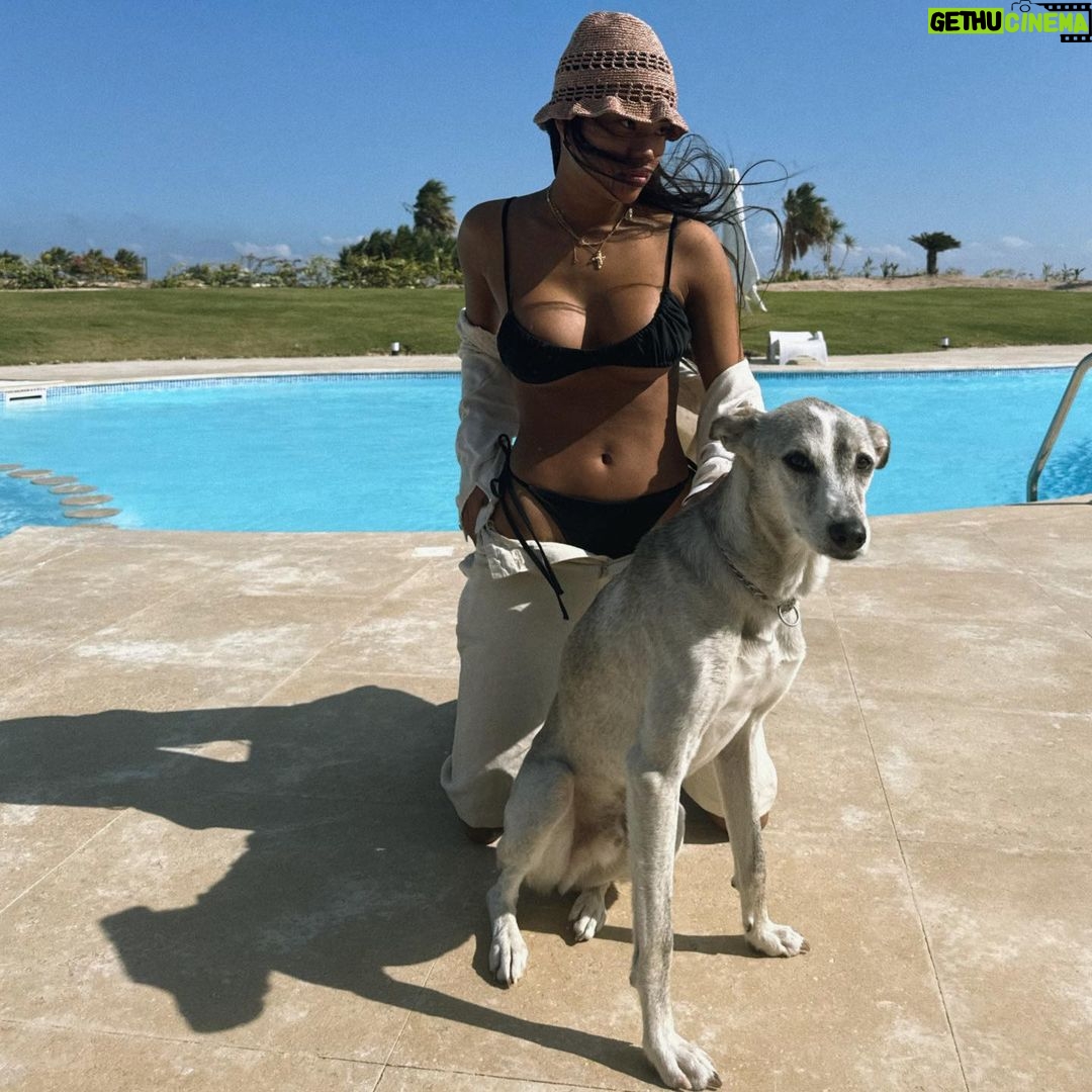 Nona Sobo Instagram - Que t’estimis tu i ja vindrà tota la resta🤍