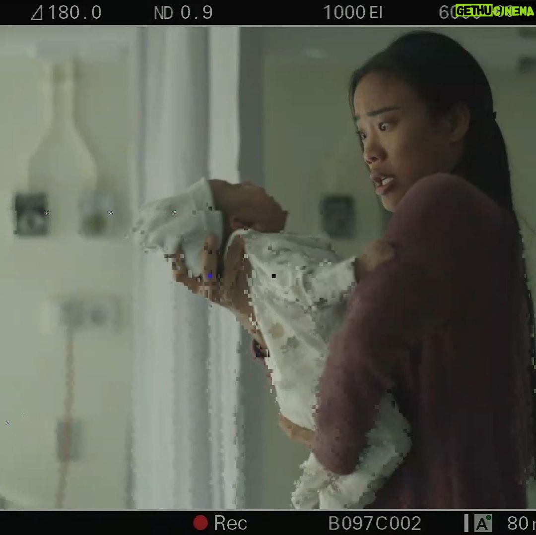 Nona Sobo - 20.4K Likes - Último capítulo de la 3ª temporada de @entrevias_tv
gratitud infinita
POR TODO POR TANTO
POR LO QUE ESTÁ POR LLEGAR.
Gracias por los planes que han cambiado mi vida
Gracias por los momentos de frustración
Gracias por las pruebas en el camino
Gracias por todo lo vivido, lo bueno y lo no tan bueno
gracias porque cada experiencia me ha enseñado, me ha hecho más fuerte me han demostrado de lo que soy capaz y me permiten vivir agradecida viviendo con pasión el presente.
Sois familia 🤍
