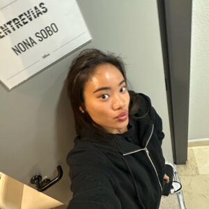 Nona Sobo Instagram - Último capítulo de la 3ª temporada de @entrevias_tv 
gratitud infinita
POR TODO POR TANTO
POR LO QUE ESTÁ POR LLEGAR.

Gracias por los planes que han cambiado mi vida
Gracias por los momentos de frustración
Gracias por las pruebas en el camino 
Gracias por todo lo vivido, lo bueno y lo no tan bueno 
gracias porque cada experiencia me ha enseñado, me ha hecho más fuerte me han demostrado de lo que soy capaz y me permiten vivir agradecida viviendo con pasión el presente.
Sois familia 🤍