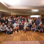 Nona Sobo Instagram - Útimo día rodaje de Entrevias, empezamos en 2021, mi primer trabajo y todo un privilegio, conocer a un equipo de gente que ya son familia…actores de categoría, equipo creativo y técnico genial, y un gran proyecto. Mi mayor suerte, tener la oportunidad completamente nueva y emocionante de poder trabajar con este equipazo, todos, apoyándome, ayudándome y siendo mis amigos, con una comunicación siempre positiva, que motiva a hacerlo mejor. Vuestros aportes serán los pilares sobre los que seguiré apoyándome en el futuro, he aprendido mucho, os voy a extrañar esperando, un reencuentro.