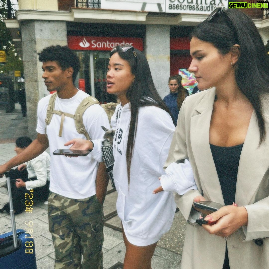Nona Sobo Instagram - No creo en los cambios, creo en el aprendizaje por error, por prueba... me he hecho una serie de reglas a lo Dua Lipa por si se me olvida alguna. A quererme, pero sobre todo a QUERER, a querer todo lo que hago y cuidar todo lo que me rodea y las personitas que llenan mis días de felicidad.