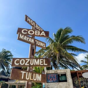 Nona Sobo Instagram - Cariño, a veces te comportas como el mar, a veces en calma y a veces tengo que nadar para no ahogarme.