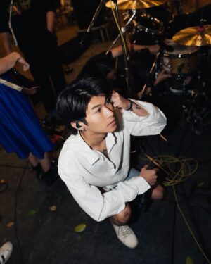 Nonthanee Jirapun Instagram - เจ็บจากความรักซักวันจะจางหายไป…  #tenfeettallofficial #จางหาย #บอกเลยรักครั้งเดียวมันไม่ถึงตาย