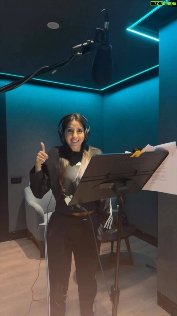 Nora Fatehi Instagram - Can u guys guess which film Im dubbing for? 🎥 🤔