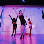 Nora Fatehi Instagram – SEXY IN MY DRESS 👗 
•
Watch some of the 🔥 groups from Nicole Kirkland’s heels class dancing to @norafatehi 🚨
•
1. @j_o_r_t_a_y @thewhitjones16 @nicolekirkland @_ari.g @aniyahlation 
2. @j_o_r_t_a_y 
3. @howardjohnson_ 
4. @janeeva_pettway @brynnewilliiams 
🎥: @directedbyjon 
You can learn this combo at @kitty.kompound 🐱