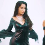 Nora Fatehi Instagram - Always a mood.. 💣 @amazonminitv #Hiphopindia Outfit by : @deadlotus.couture Jewellery by : @wywindia x @dripproject.co Shoes @ysl Styled by : @manekaharisinghani Makeup by : @reshmaamerchant Hair by : @hairstylist_madhav2.0