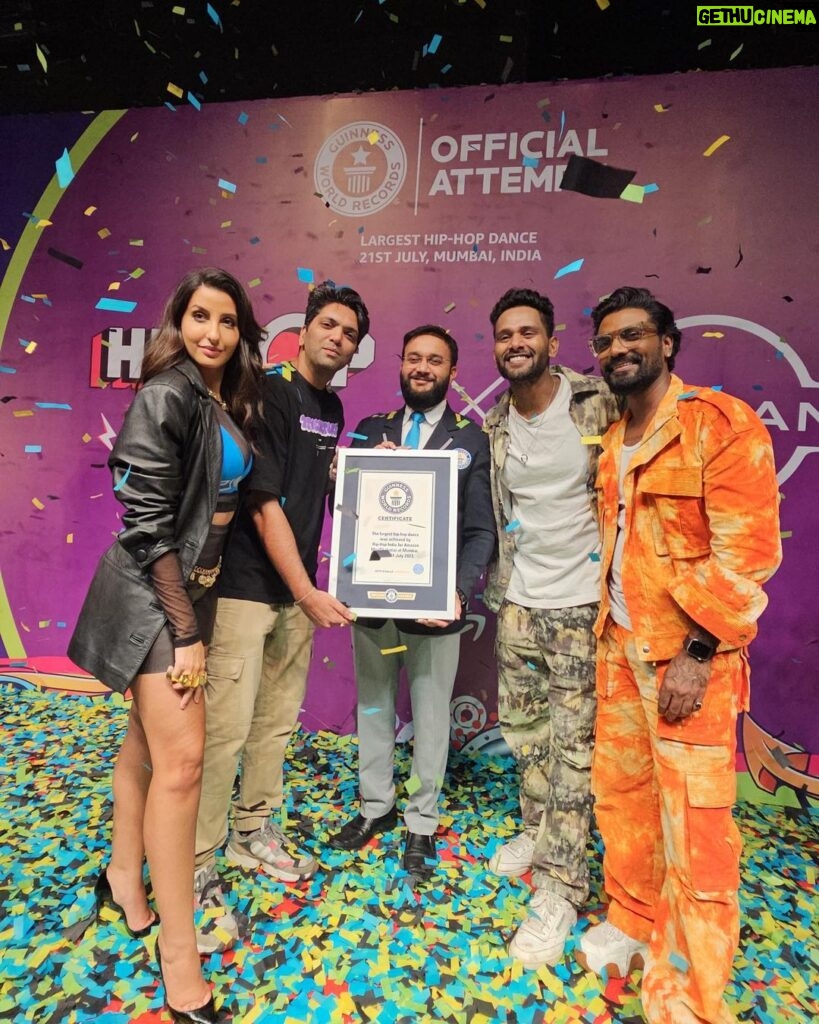 Nora Fatehi Instagram - What a way to launch our new show 😍 Amazon miniTV’s ‘Hip Hop India’ breaks the Guinness World Record for the largest hip-hop performance with an epic crowd and ofcourse me and the amazing @remodsouza! 1,870 dancers participated in the largest on-ground hip-hop dance activity. The previous record was set in 2014 by 1,658 dancers in Alabama, USA. Choreographed by @suresh_kingsunited and facilitated by Amazon!! Congratulations to the team and thanks to all the amazing dancers that turned up! OUTSTANDING energy! 💃🏽 ♥️