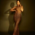 Nora Fatehi Instagram - you lost a bet, now you gotta find me.. @kadamajay Outfit @itrhofficial @esmecrystals @aasthasharma @reshmaamerchant @gabrielggeorgiou