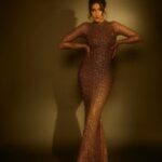 Nora Fatehi Instagram - you lost a bet, now you gotta find me.. @kadamajay Outfit @itrhofficial @esmecrystals @aasthasharma @reshmaamerchant @gabrielggeorgiou