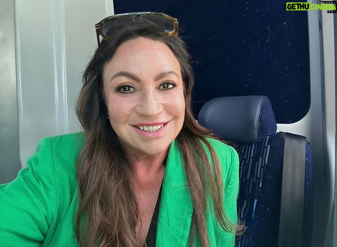Norah Casey Instagram - On the coach 😅 planes, buses and now… a ship bound for #bahamas🌴#byebyemiami☀️🌴🇺🇸 off for a little jaunt on @norweigan_cruises Port of Miami, Florida