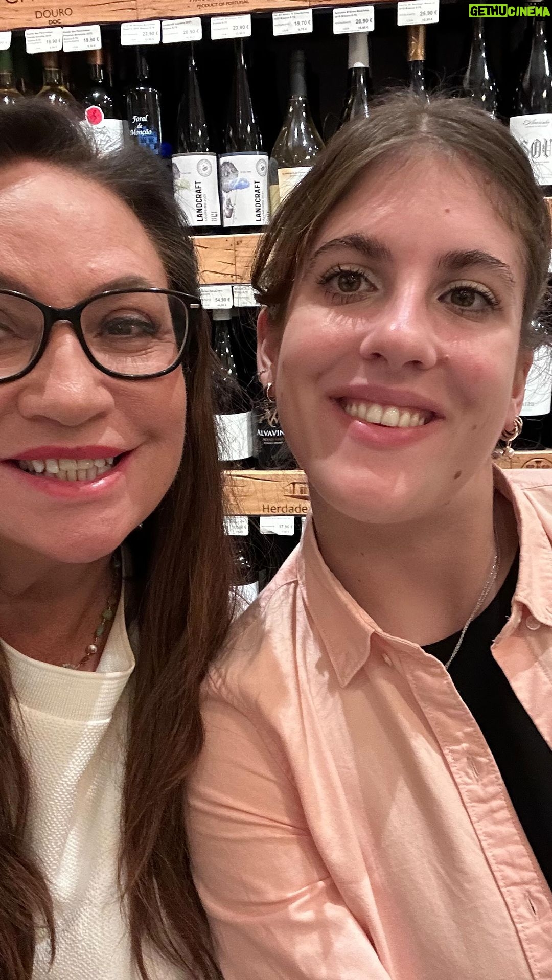 Norah Casey Instagram - #wineoclock🍷 fantastic wine tasting at this great family owned restaurant serving local produce, great cheese, lots of game all in a space lined with wine bottles - very special #restaurantveneza in Paderne Albufeira @visitalgarve