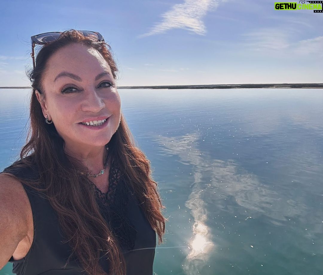Norah Casey Instagram - Out on the ocean… the Atlantic Ocean but not as you know it… on a catamaran on the stunning #riafermosa visiting the #barrierislands #deserta #culatra #amarone #hangares #farol #livingthedream #theworldsyouroyster 💚 Ilha Da Culatra, Faro, Portugal