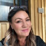 Norah Casey Instagram - London calling… and it’s been a while - have an exciting few days planned - first stop, the A team @filmsoho @greenhill.chris @nick.hamson.31 @martinannabel 💚
