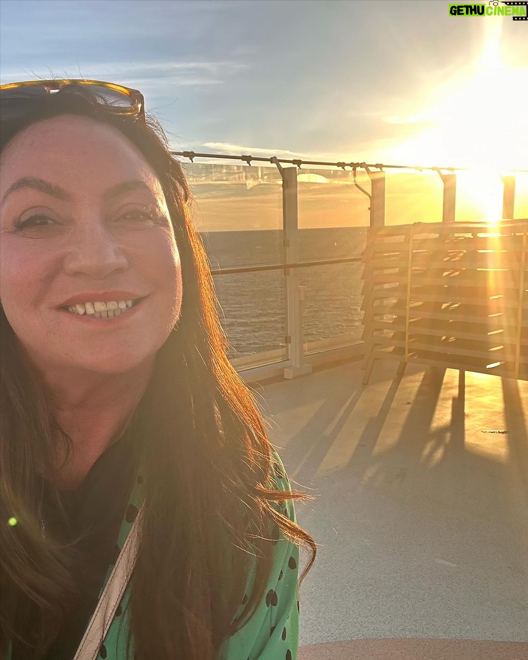 Norah Casey Instagram - Sun up over #greatstirrupcaybahamas - our spot for a little sun,sea and sand for the day… and also swimming with pigs 😅 soaking up all these memories for bleaker weather back home … all stored in my #mindsnaps - loving @norwegian__viva #inaugralsailing Great Stirrup Cay
