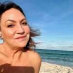 Norah Casey Instagram - A few exotic visitors to South Beach today… as well as me 😉 lots of jelly fish and low flying birds… they mingled well with all the other exotic visitors who flock here for the beautiful #southbeachvibe the gorgeous art deco facades, buzzy cafes and #anythinggoes culture… where the #uberwealthy meet the #happyhippies - there is nowhere quite like it… and every second whiff is a blast of #sweetleaf (you know what I mean 😀) #southbeachmiami #foronedayonly #lovedvisiting #miamilife South Beach, Miami