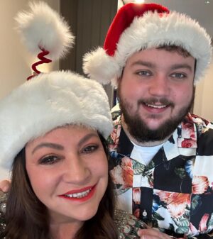 Norah Casey Instagram - A sprinkling of lovely festive sparkles from me and @dara_casey to you - our Christmas will be white until it runs dry 🍷 😂🥳