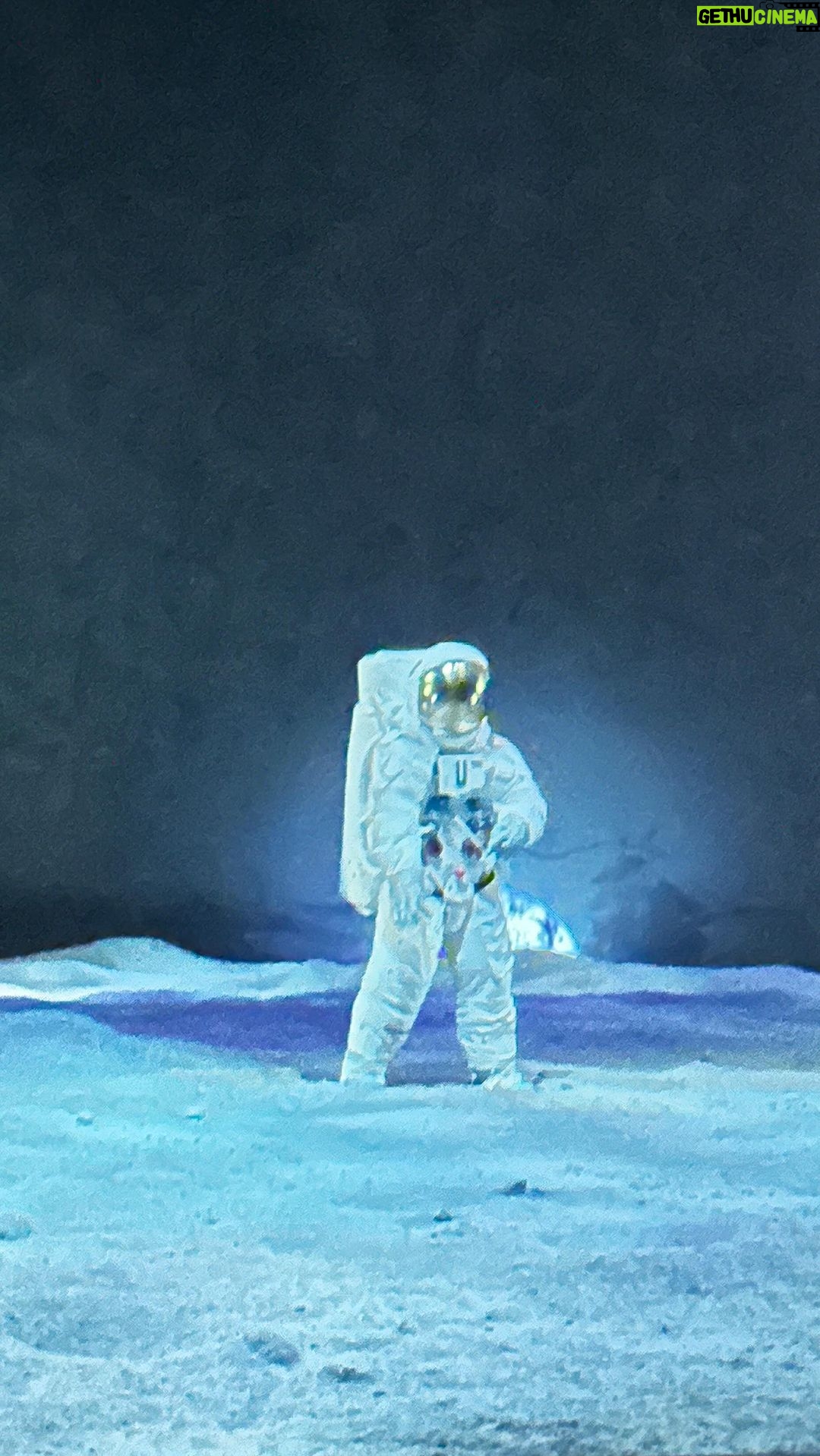 Norah Casey Instagram - Fly me to the moon … @kennedyspacecenter